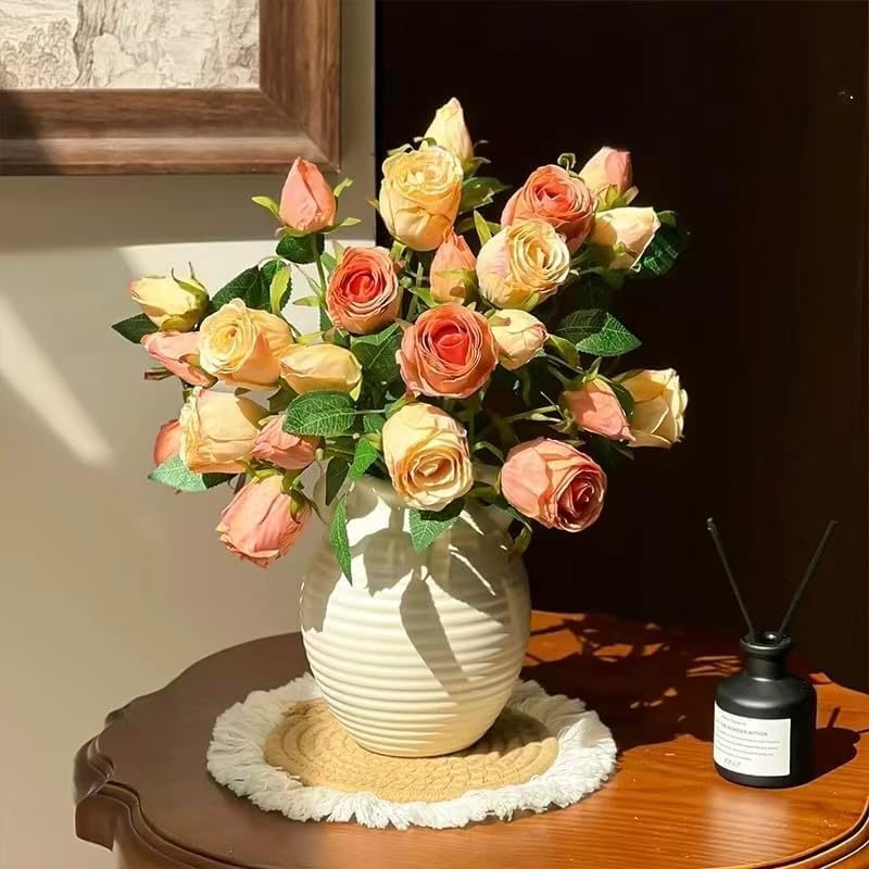 AUMESIS NORD – White Harmony Vase