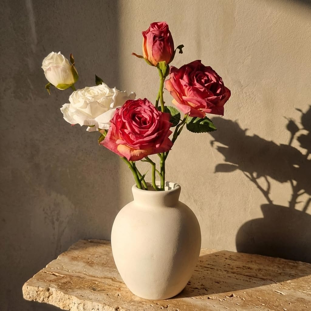 AUMESIS NORD – White Harmony Vase